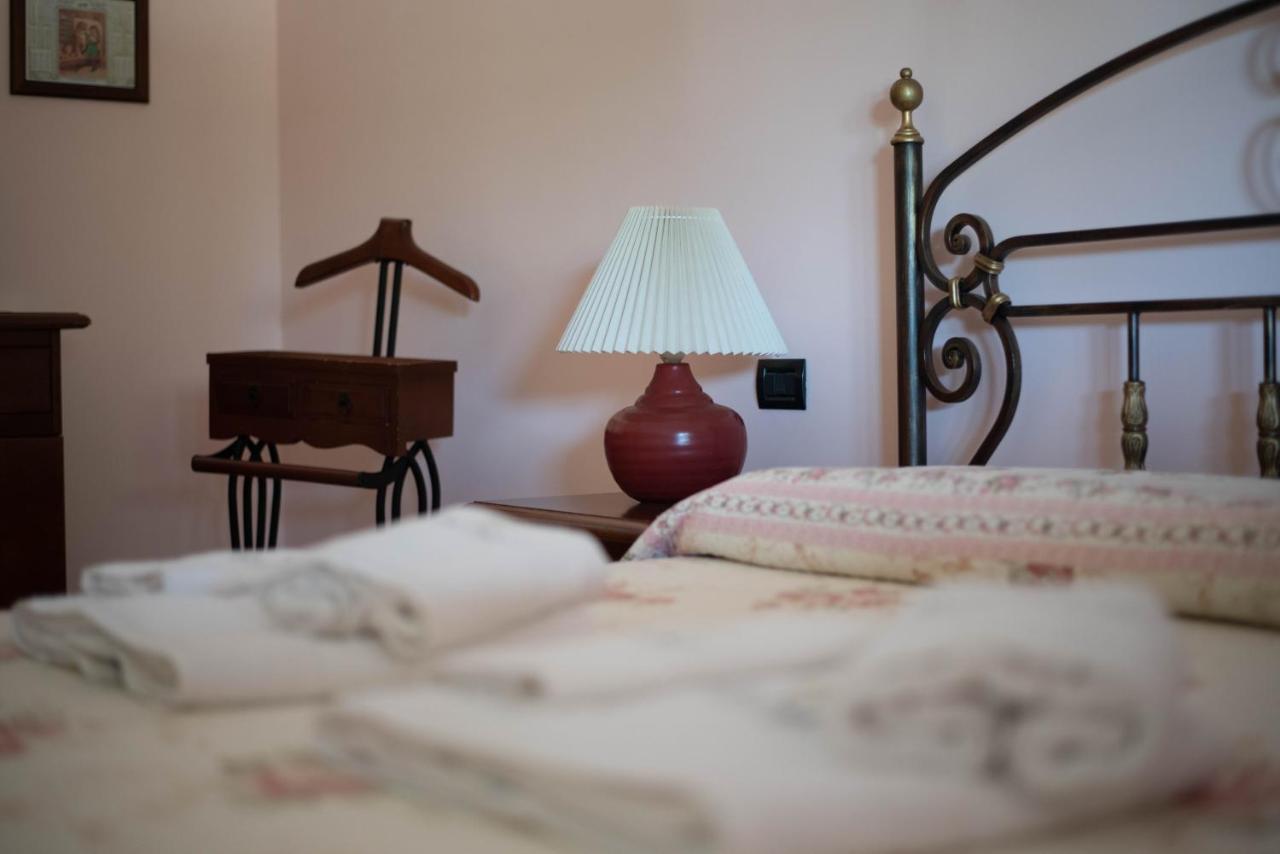 Villa Patrizia-Luxury Villa Mottola Eksteriør billede