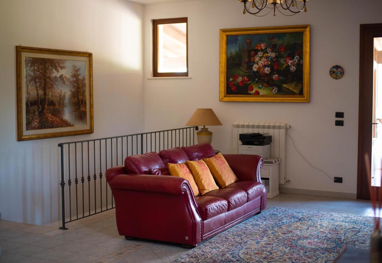 Villa Patrizia-Luxury Villa Mottola Eksteriør billede