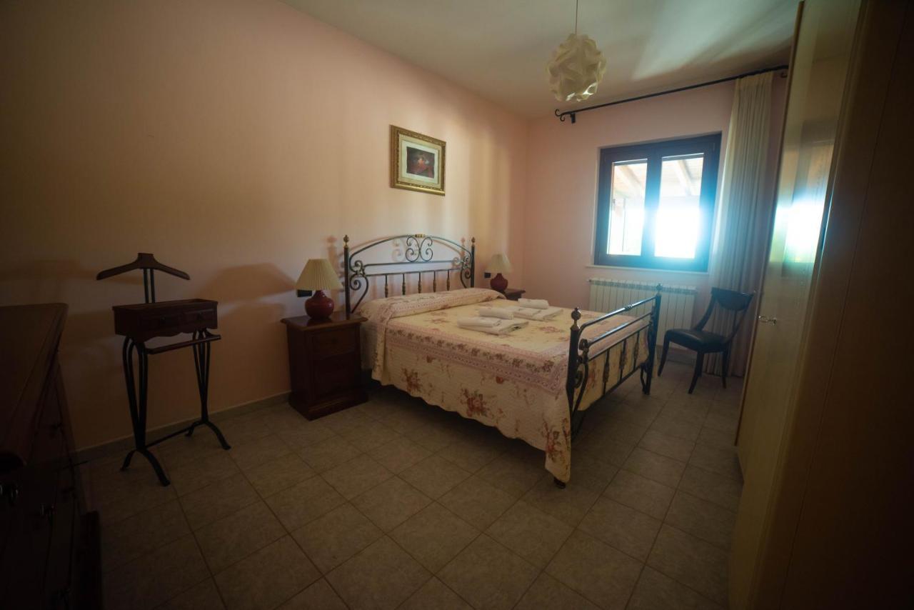 Villa Patrizia-Luxury Villa Mottola Eksteriør billede