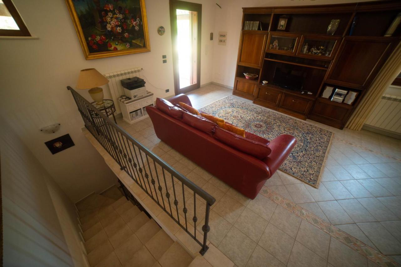 Villa Patrizia-Luxury Villa Mottola Eksteriør billede
