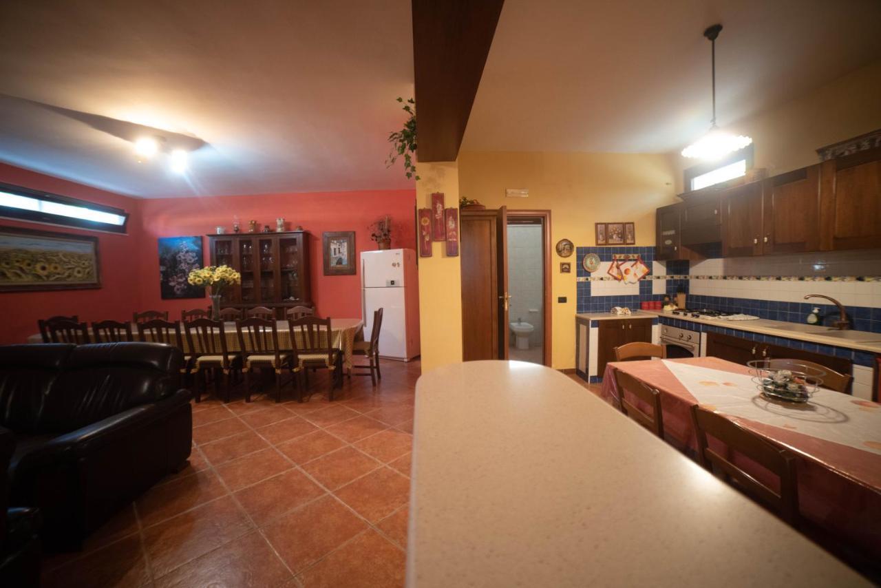 Villa Patrizia-Luxury Villa Mottola Eksteriør billede