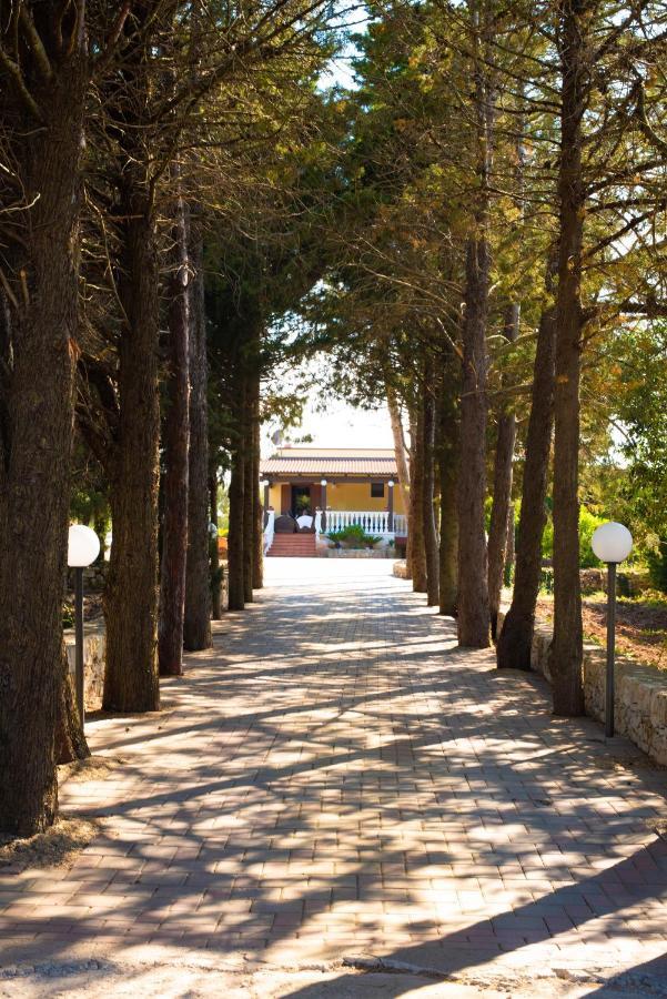 Villa Patrizia-Luxury Villa Mottola Eksteriør billede
