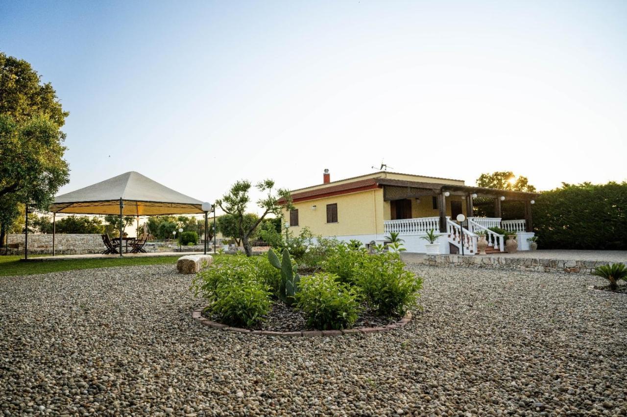 Villa Patrizia-Luxury Villa Mottola Eksteriør billede